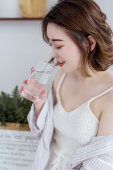 少妇荡乳情欲办公室2